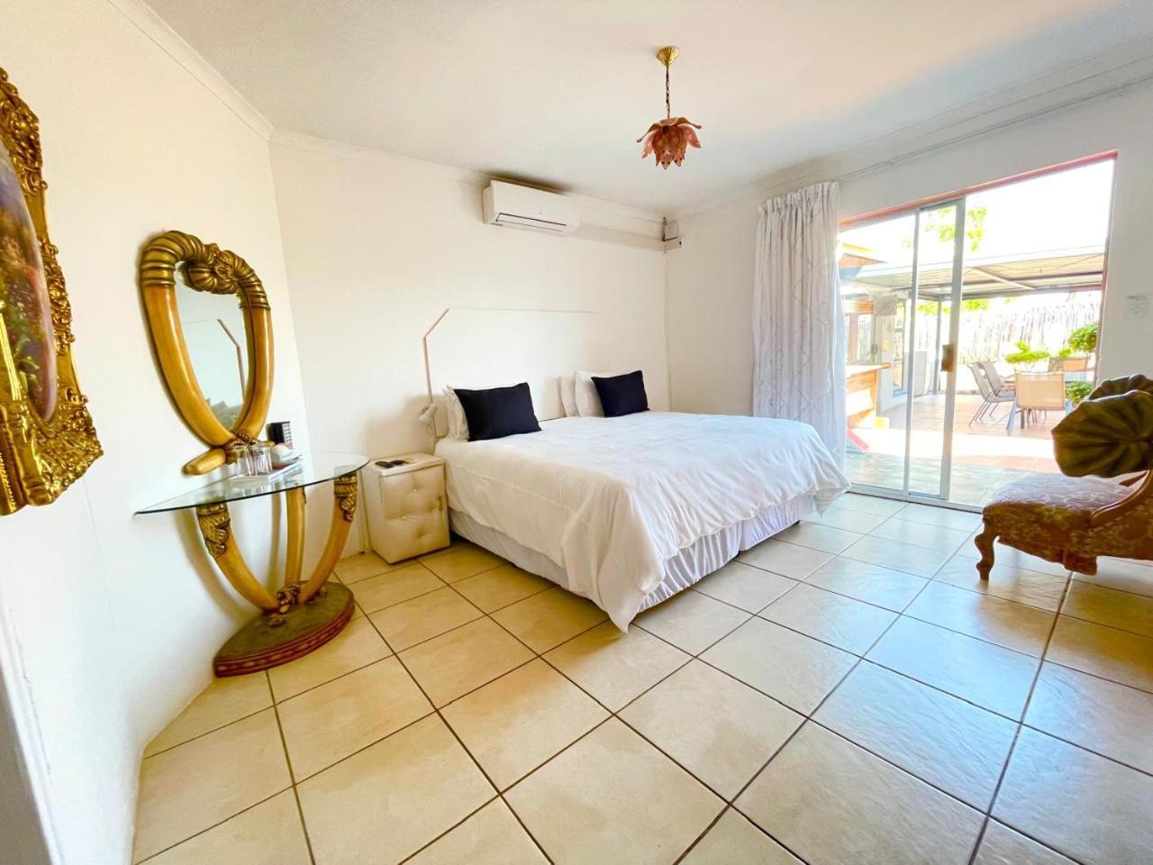 Joezebel Guesthouse Mogwase Kültér fotó