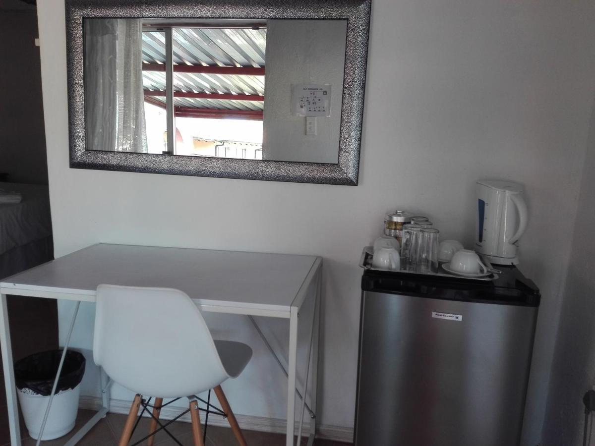 Joezebel Guesthouse Mogwase Kültér fotó